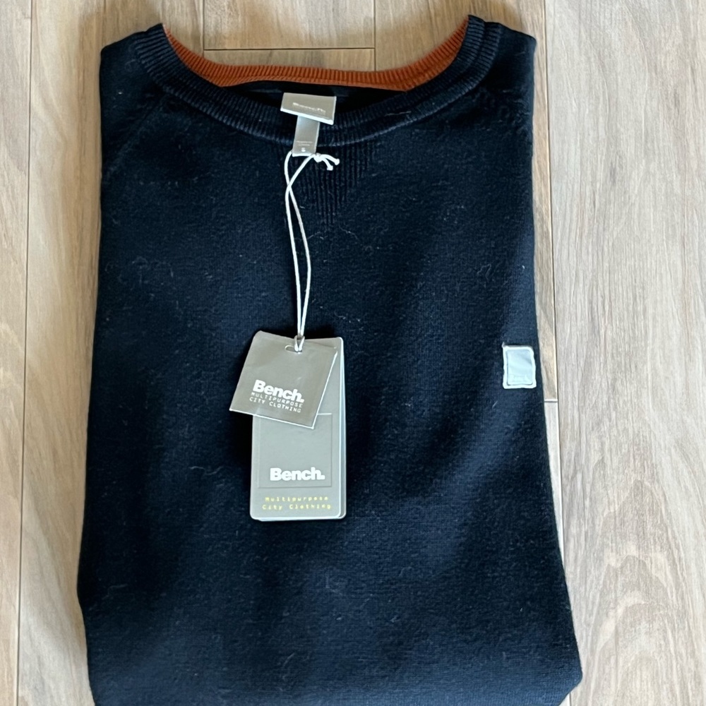 Bench Pull Over Sweater
